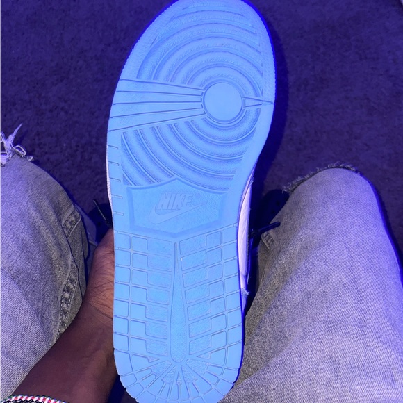 Jordan 1s unc - Picture 3 of 4